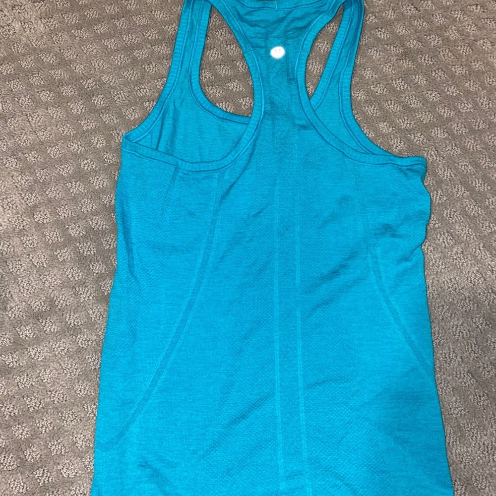 Lululemon tank - Picture 2 of 2